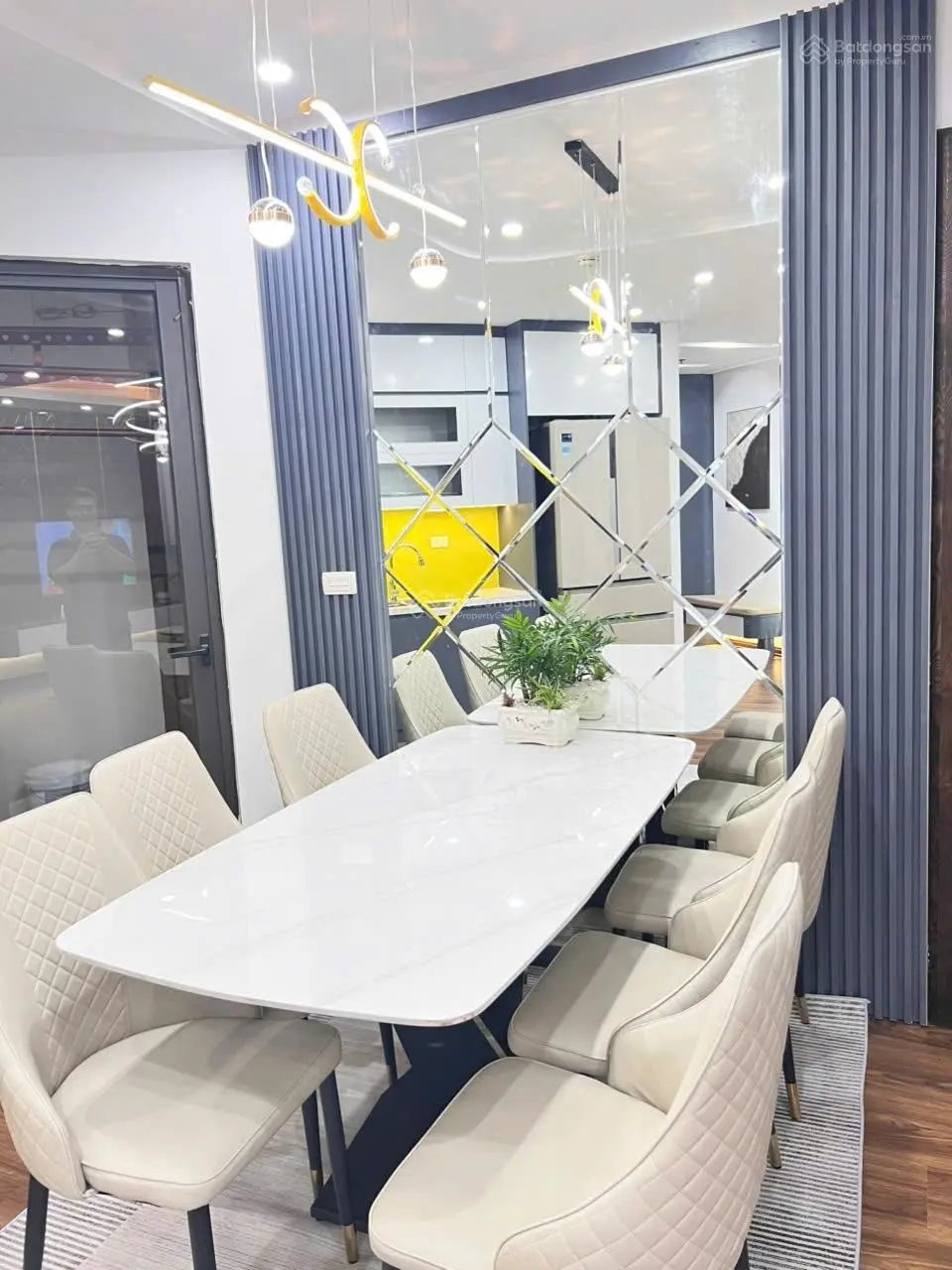 Chính chủ gửi bán gấp căn hoa hậu thiết kế 3 ngủ, tầng trung, căn góc 2 mặt thoáng, hướng siêu mát