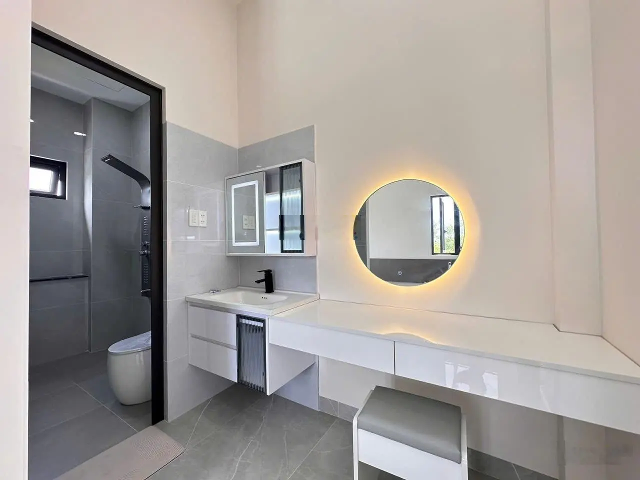 Bán nhà mới xây đẹp phường 5- 130m2 full nội thất cao cấp đường ô tô giá 3 tỷ 450 triệu