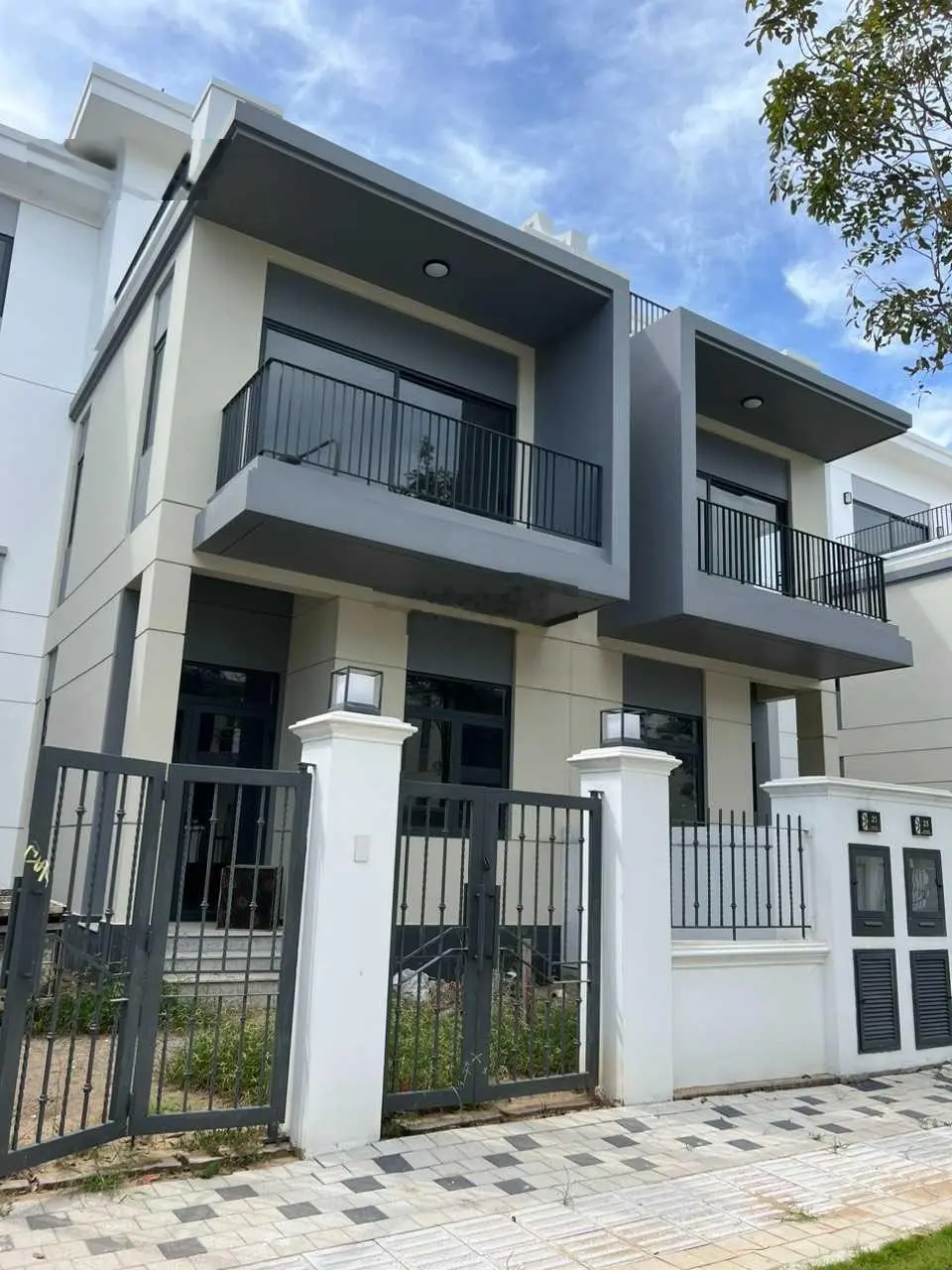 Bán nhà phố Aqua City 6.6 tỷ gồm VAT, DT 8x20m