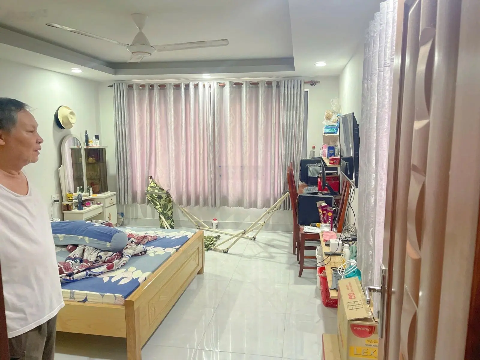 Chính chủ kẹt tiền cần bán gấp căn nhà q10 nội thành gần trung tâm thành phố, giá siêu hời
