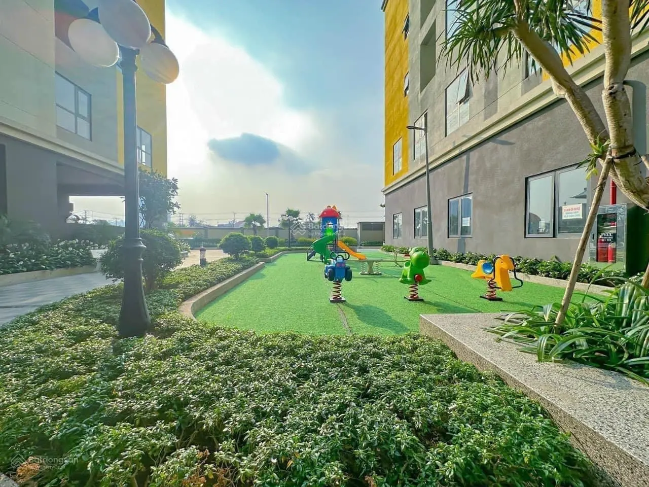 Chính chủ cắt lỗ - cần bán gấp 2PN 2WC - 51,33m2 - Bcons Plaza - Giá chỉ 1 tỷ 7 bao trọn thuế phí