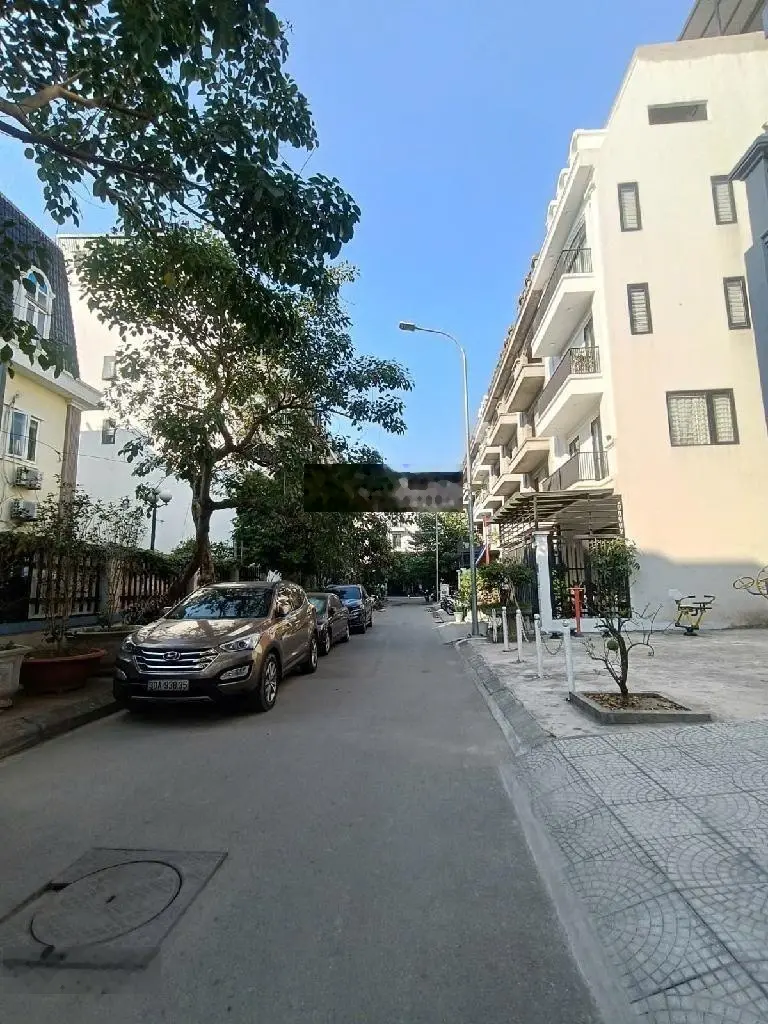 Liền kề căn góc quần thể Greenpark,3 mặt thoáng,bàn giao thô,chủ hoàn thiện theo ý mình, DT:74m,5MT