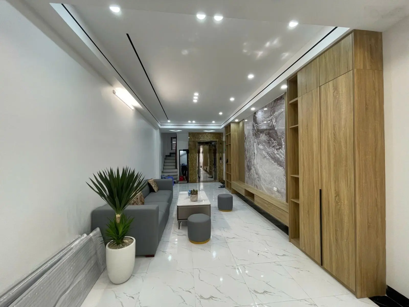 Xuân Đỉnh - nhà mới - thang máy - 7 tầng x 36m2, gần ôtô, thông thoáng - Giá: 7.9 tỷ