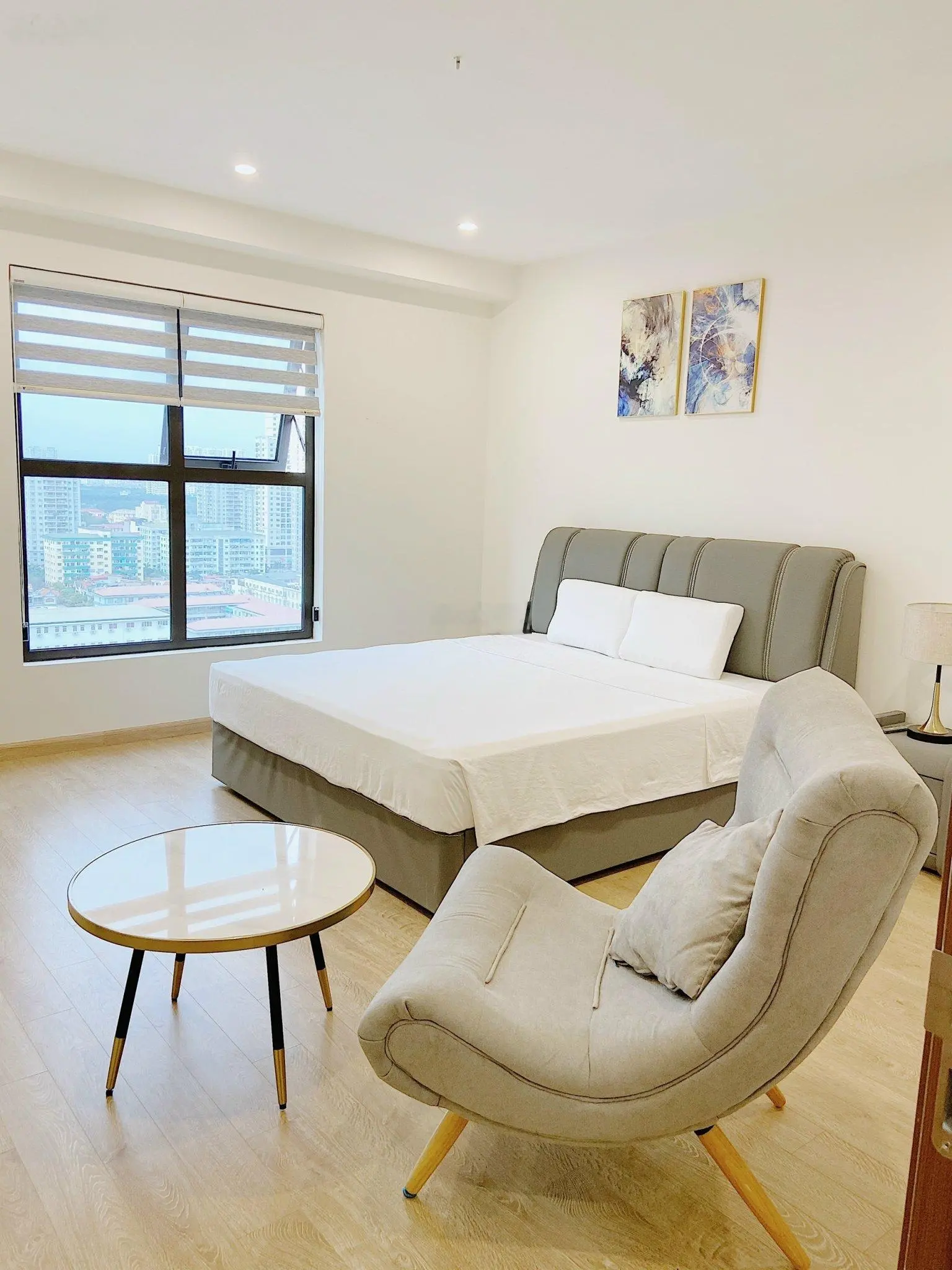 Chính chủ bán căn hộ Florence 77m2, 4.9 tỷ, full nội thất, liên hệ em Thùy: 0977 986 ***