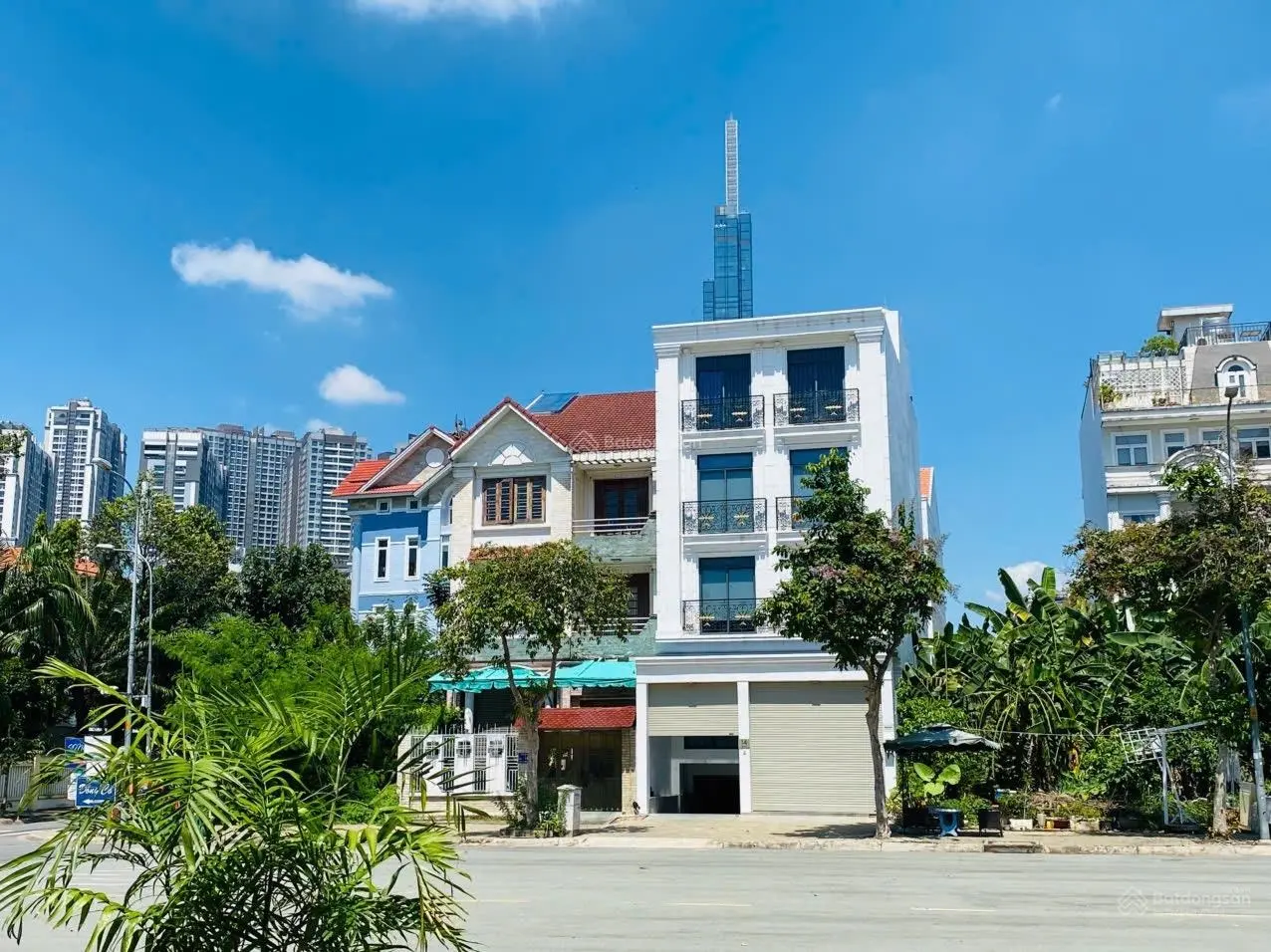Ngộp Bank bán gấp nhà khu compound ven sông Sài Gòn, DT 9m x19,5m, hầm 4 tầng giá bán nhanh 33 tỷ