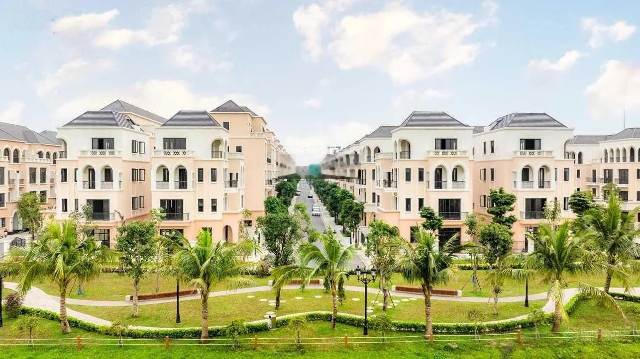 Cần tiền bán giá cam kết rẻ nhất thị trường Chà Là 63m2 giá 7.3 tỷ. Cạnh công viên bể bơi. Sẵn sổ