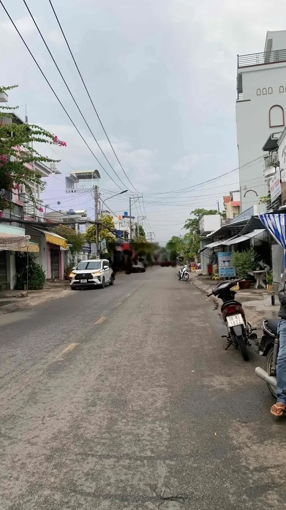 Bán Nhà MT Nguyễn Bĩnh Khiêm Giá Ngộp Siêu Rẻ Dtu có lời