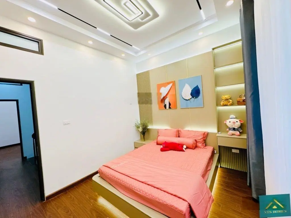 Bán nhà Kim Ngưu - ô tô đỗ gần - full nội thất - 42m2 - 5PN. Giá: 5,9 tỷ. LH: 0779 548 ***