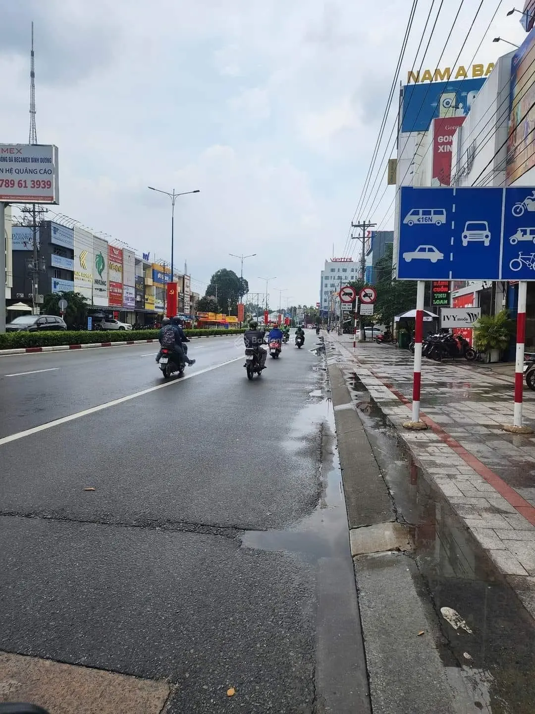 Bán gấp Nhà Mặt tiền Đại Lộ ngay phố Ngân hàng , đang cho thuê 80tr/tháng ,đã hoàn công lh e việt
