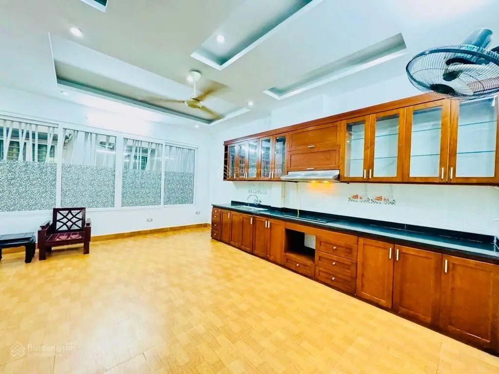 Bán nhà phố Kim Ngưu - trung tâm Quận Hai Bà Trưng - 45m2 5 tầng - 40m ra ô tô - chỉ hơn 6 tỷ