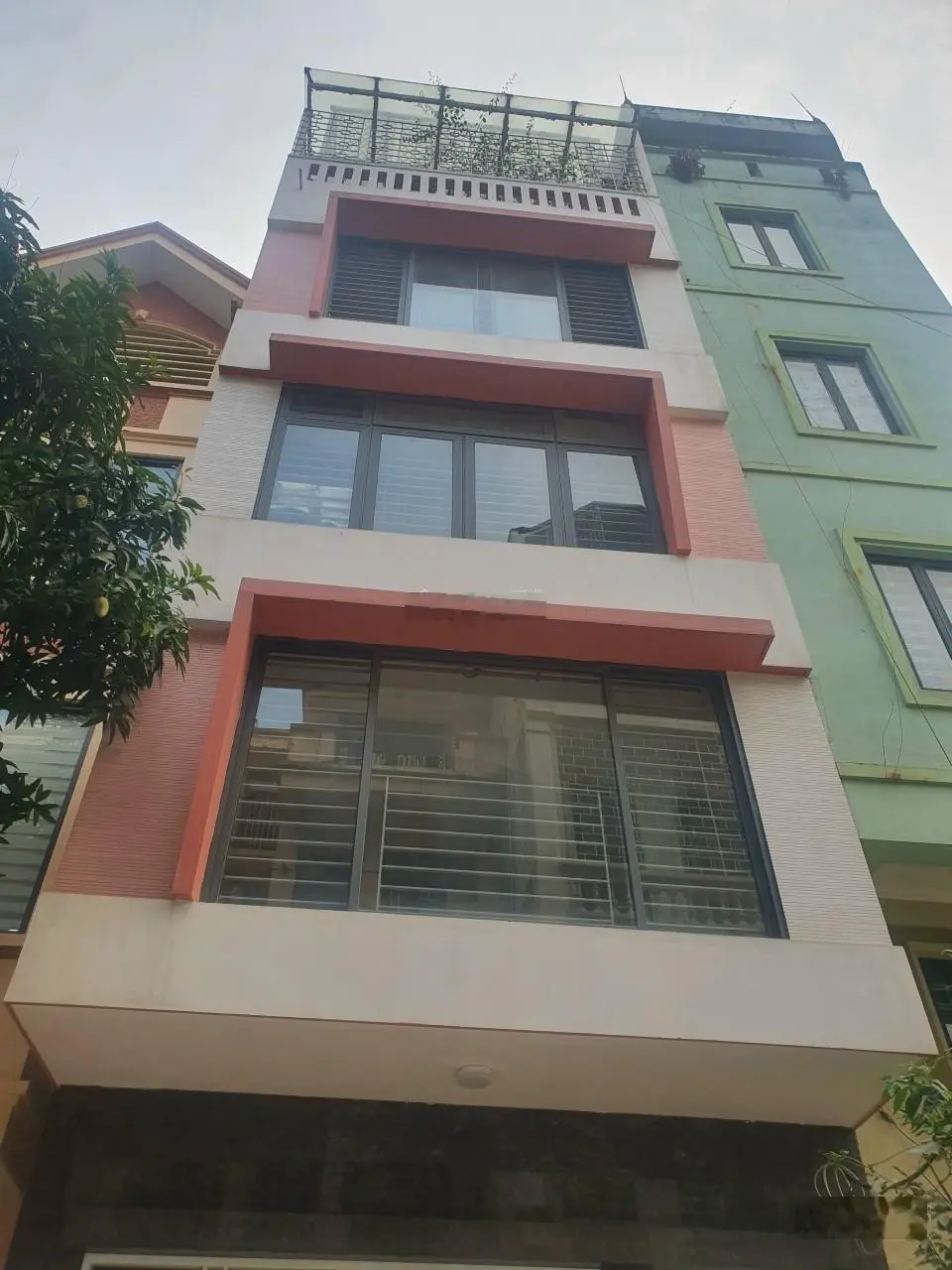 Bán nhà LK ngõ 112 Trung Kính. DT 78m2 nhà 5T MT6m có ô chờ lắp thang máy