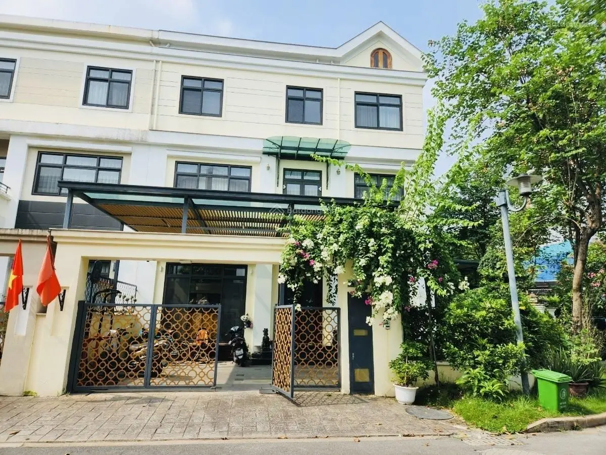 Duy nhất bán 1 căn biệt thự siêu đẹp H7 Starlake Tây Hồ 215m2 MT 23m đẹp nhất dãy H7. Giá: 96,8 tỷ