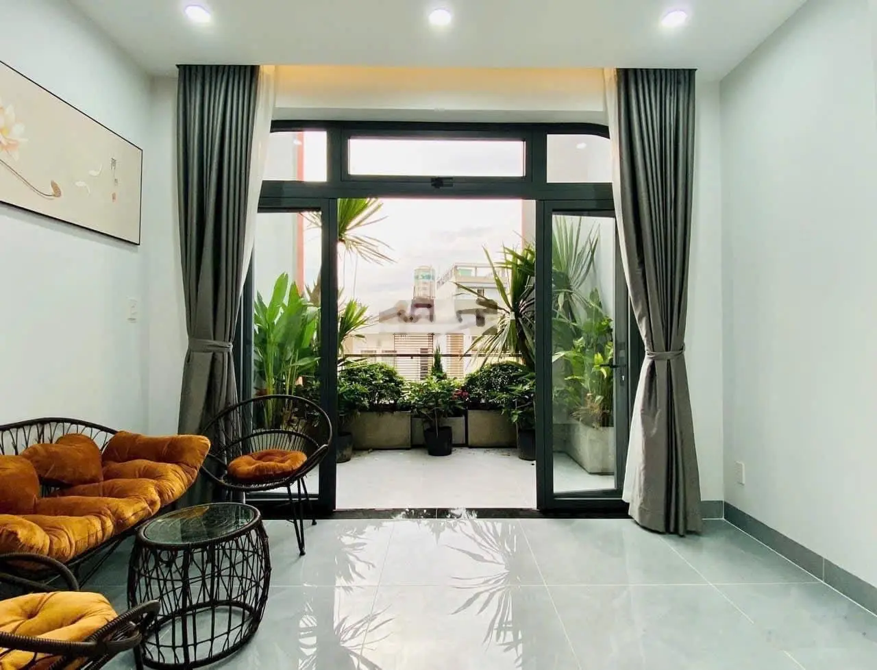 Bán nhà đang cho thuê: 14 triệu/ tháng gần Chợ Vạn Kiếp, Bình Thạnh. Bao sổ 60m2. Hẻm 5m