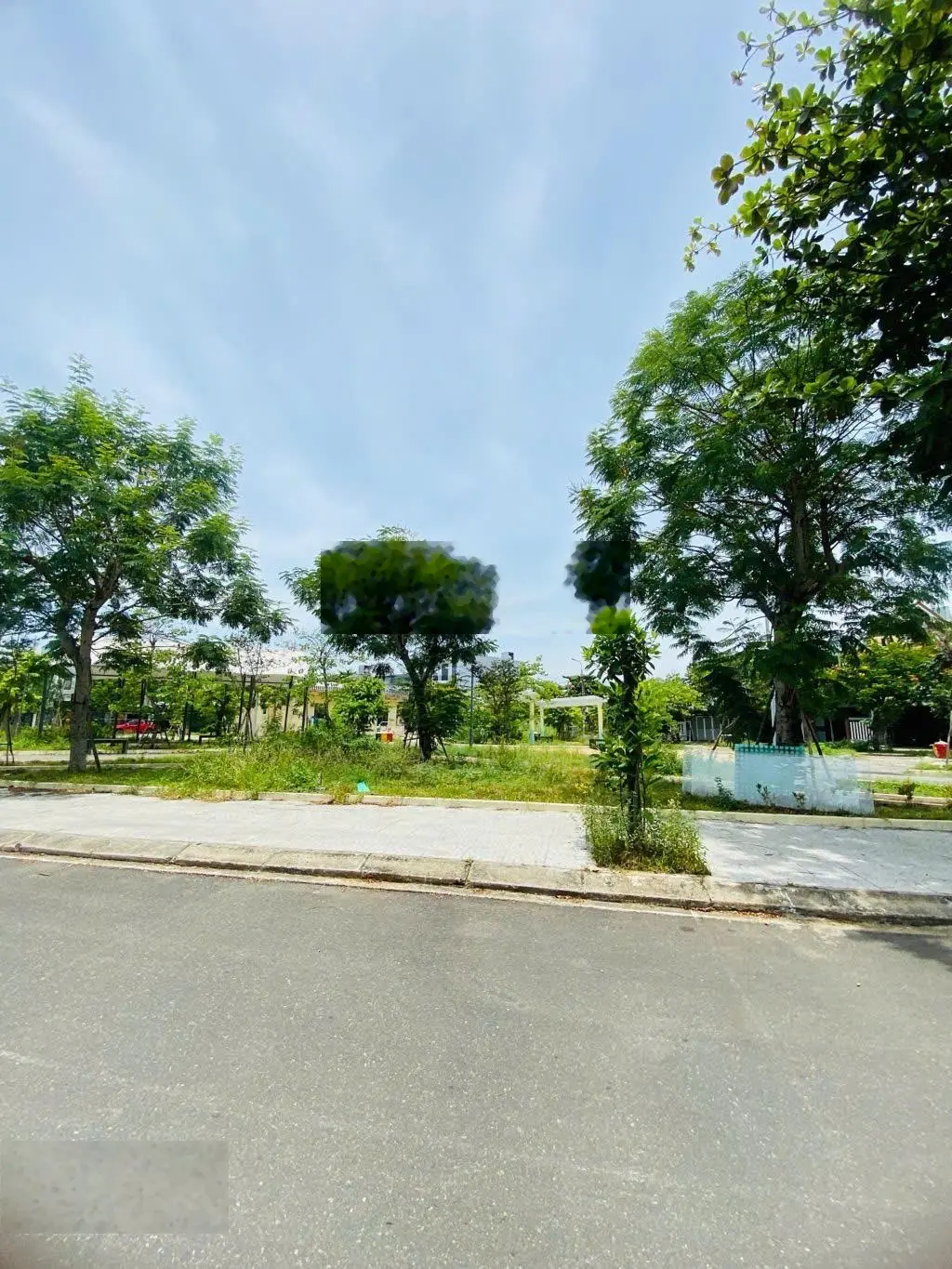 Cần bán nhà 2 tầng view công viên đường Trung Lương 4, Hòa Xuân, Đà Nẵng