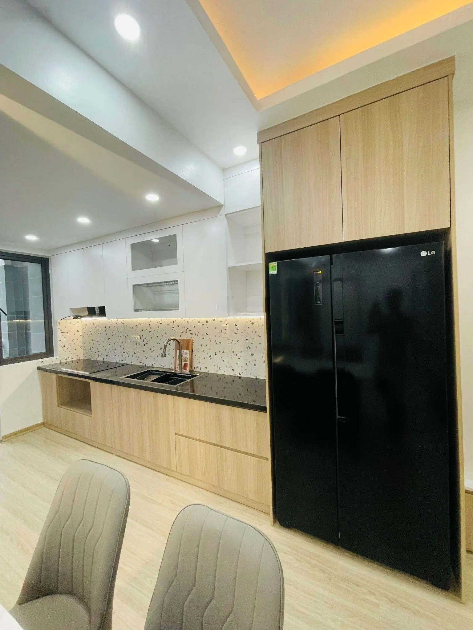 Bán căn hộ tại Nơ3 Bán đảo Linh Đàm - Hoàng Mai Hà Nội. 80m2 3ngủ 2VS. Giá 3tỷ480tr