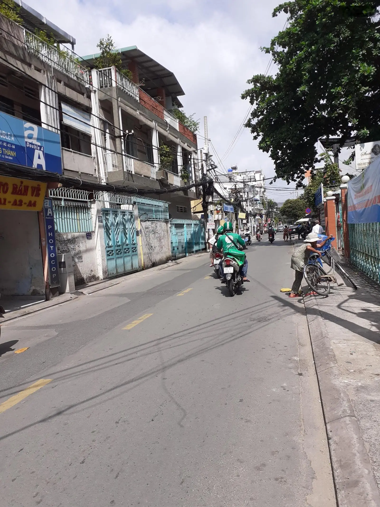 Cần bán gấp building mặt tiền Nguyễn Trọng Tuyển 5,5x25m hầm 6 lầu chỉ 36 tỷ