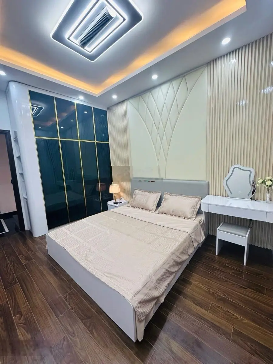 Nhà đẹp đón tết đến ! Bán nhà phố Vip Khúc Thừa Dụ TT Quận Cầu Giấy DT 35m2-6tầng-Giá 8tỷ25