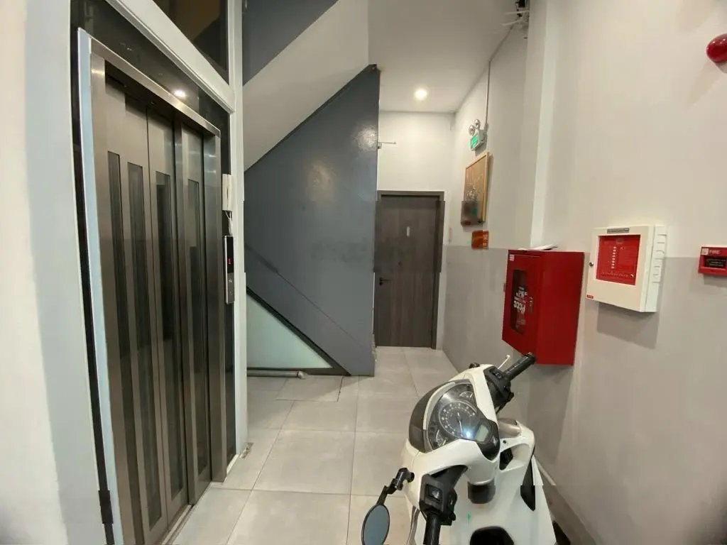 Bán nhà 7 tầng Nguyễn Chí Thanh, 70m2, sổ đẹp nở hậu, gần ô tô tránh, dòng tiền 700 t/năm, 15,5 tỷ