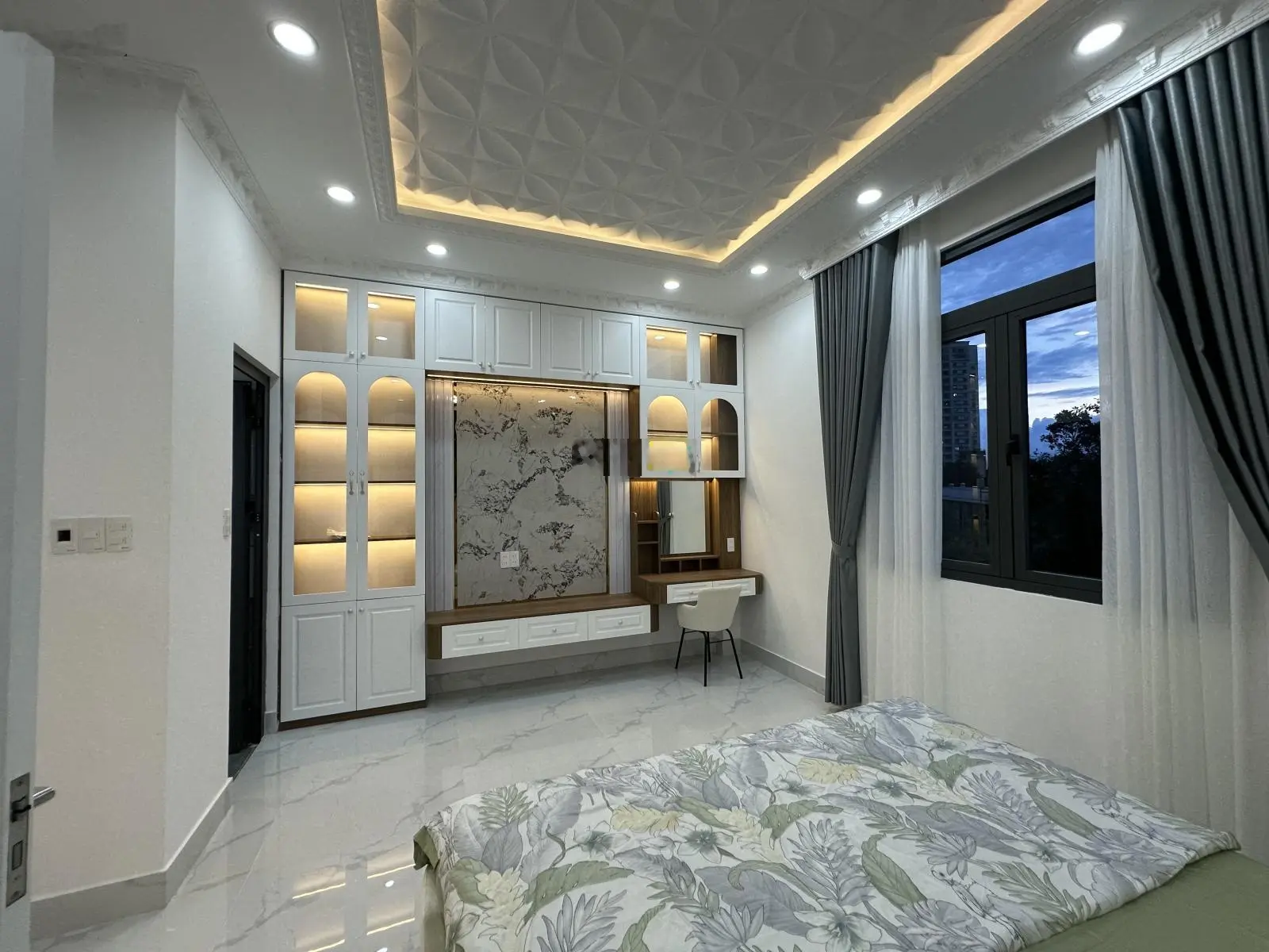 Siêu phẩm nhà phố tân cổ điển [9 tỷ 2]- chỉ cách quận 7 5 phút di chuyển!