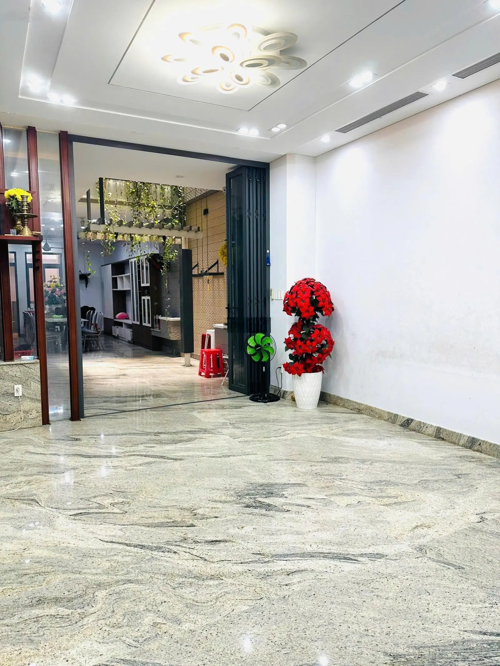 Nhỉnh 18 tỷ - Nhà đẹp đường 12m 4 tầng - 5x27.7m 137.4m2 5PN 5WC - Full NT Châu Âu, Tây Thạnh QTP