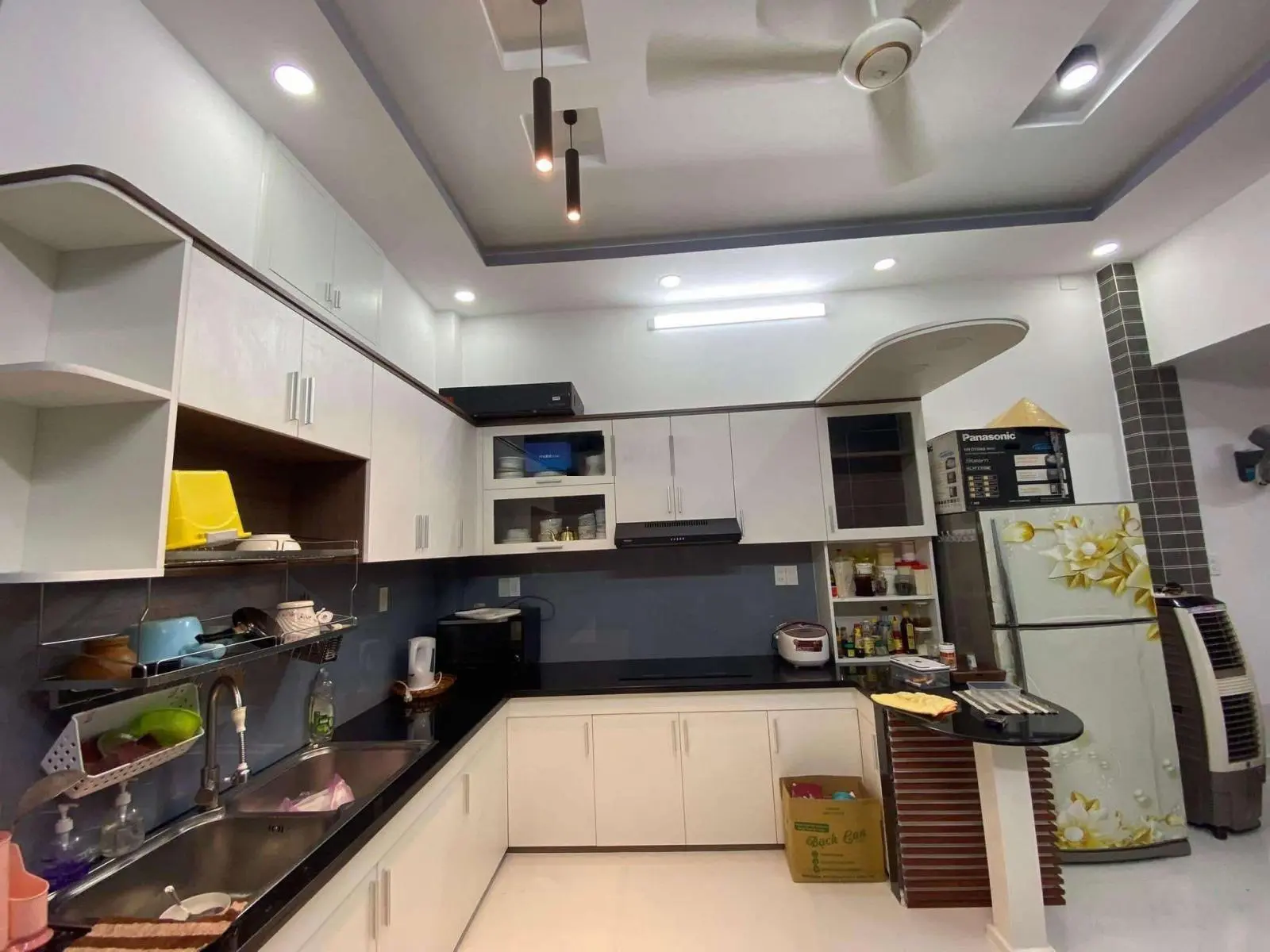 Bán nhà Nguyễn Văn Trỗi Phú Nhuận, 4 tầng, 52m2,hẻm xe hơi cạnh nhà, mới ở ngay, 8.3 Tỷ