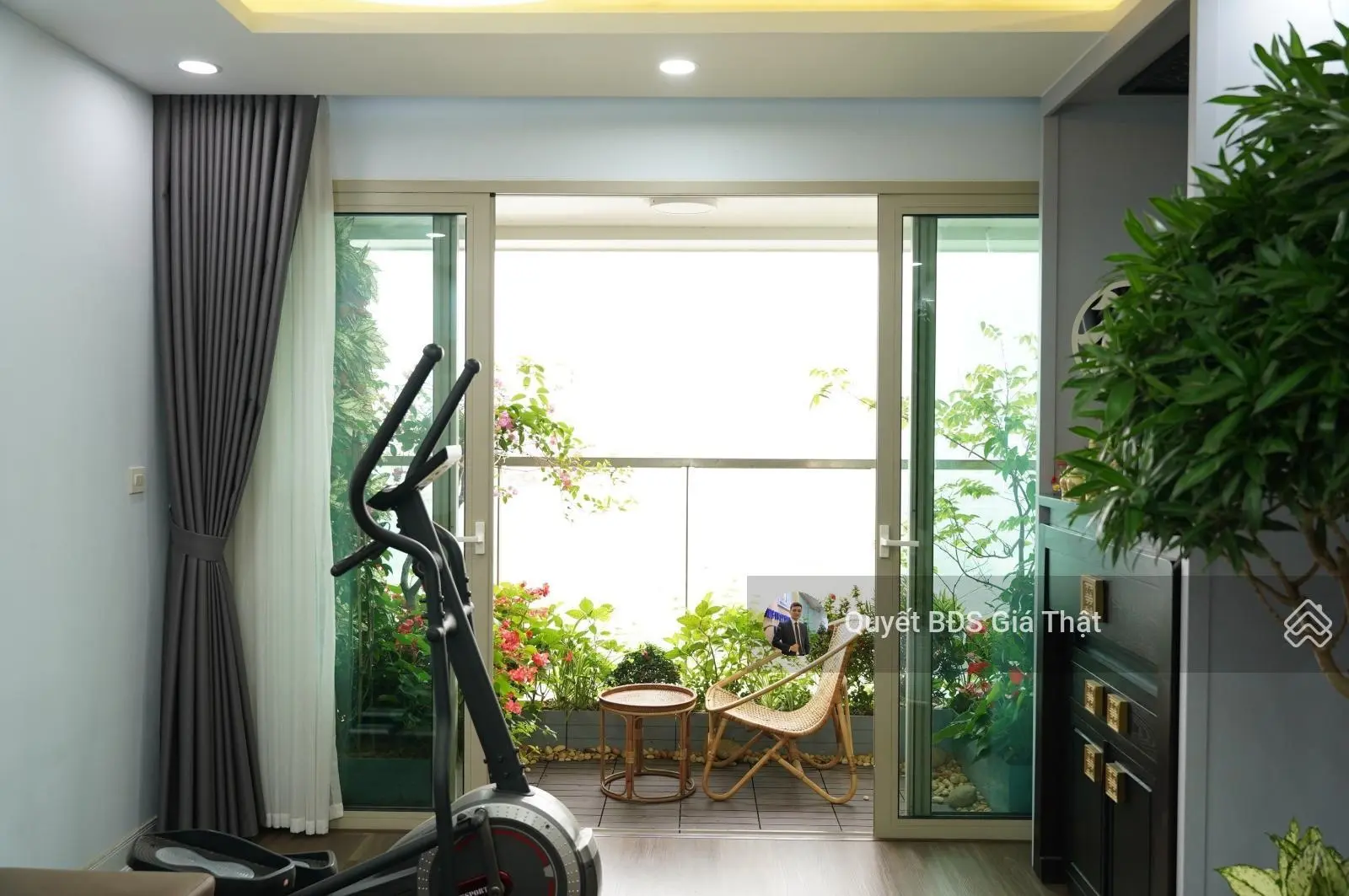 (Giá thật). Chính chủ bán căn 128.6m2 3 phòng ngủ + 1 đa năng full NT cao cấp 12.5 tỷ CC Sky Park