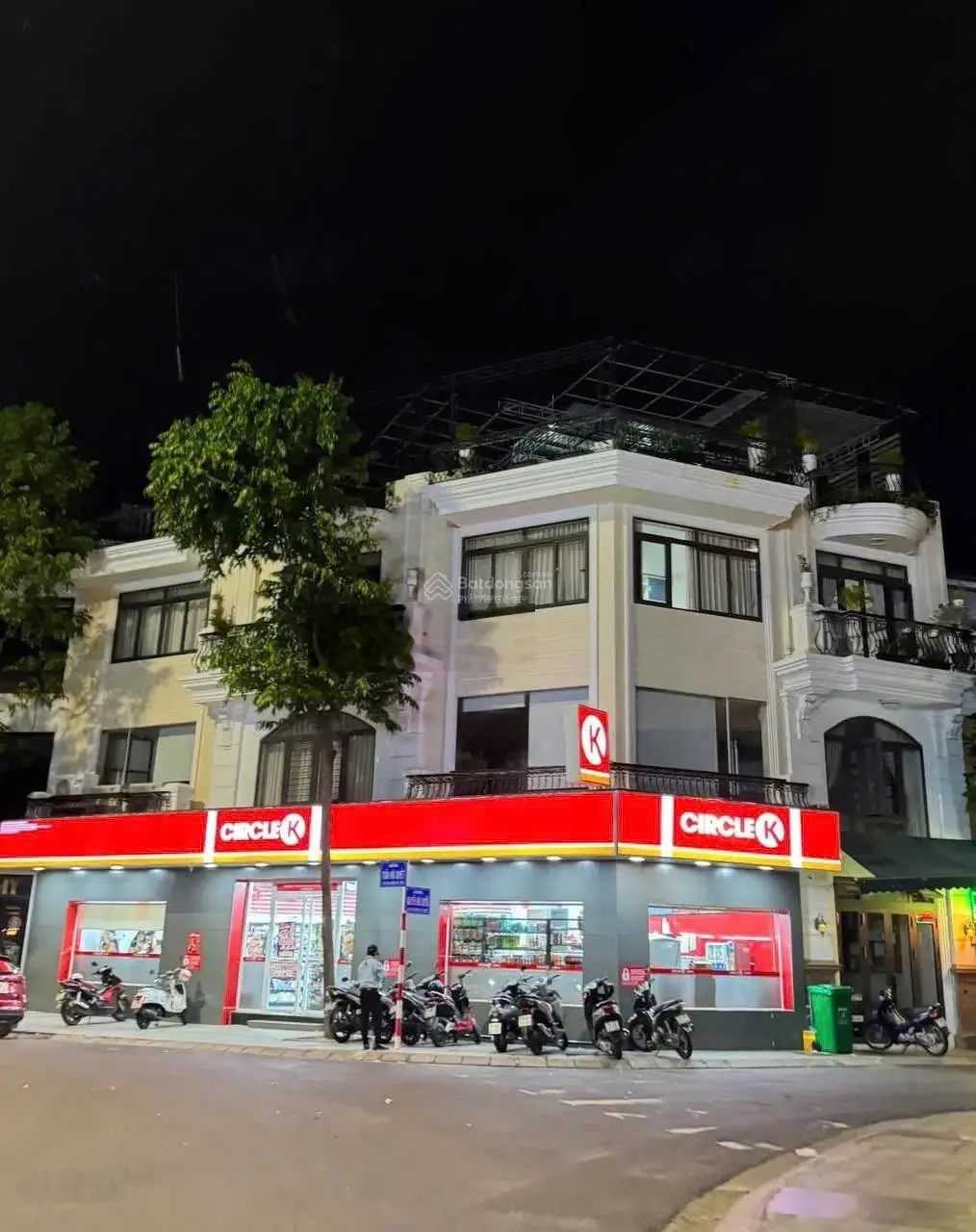 Em Nguyệt Nha Trang cần bán căn nhà Nha Trang ngay vòng xoay. Lh[0867.656.100]