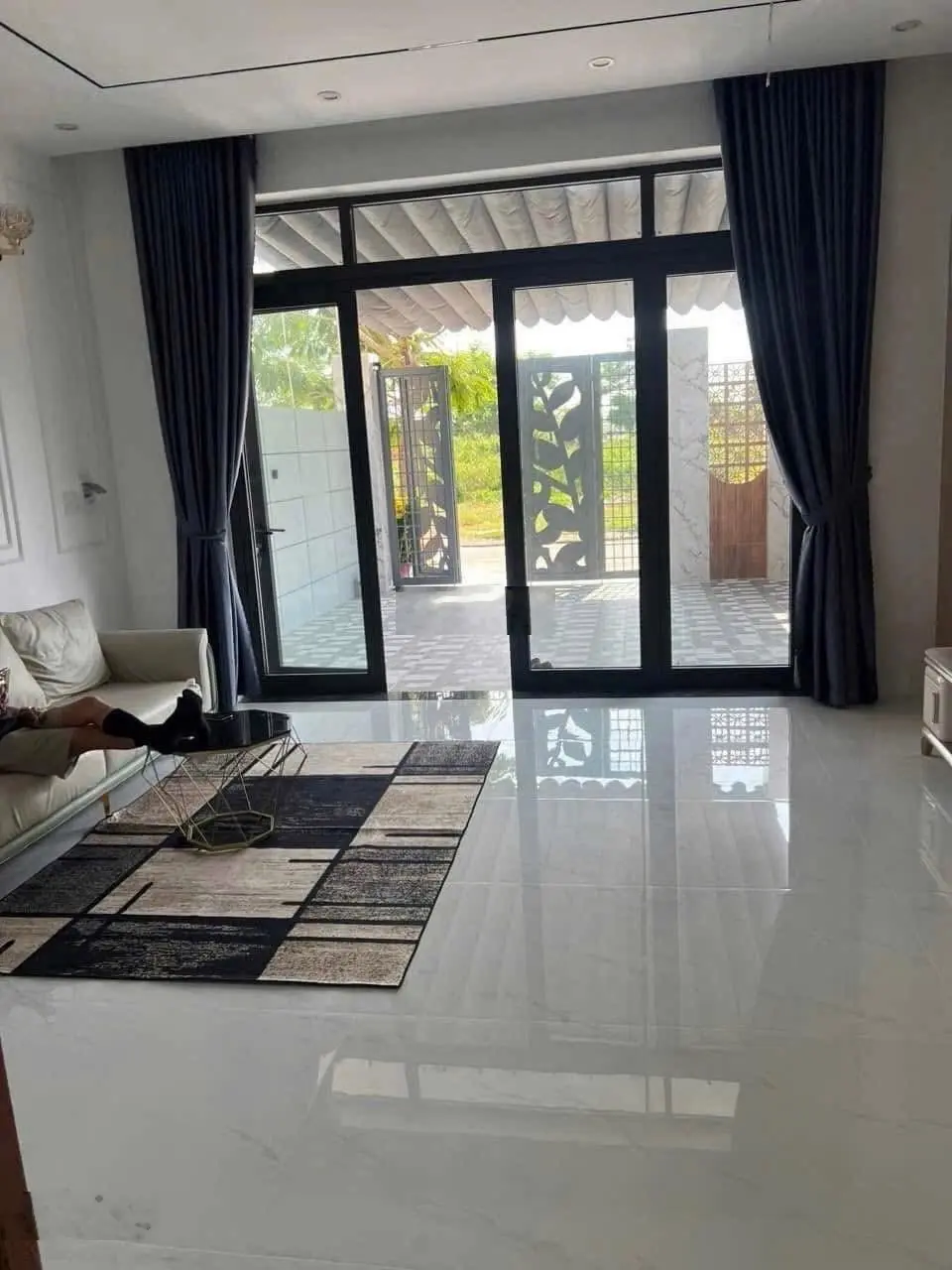 Bán nhà 3 tầng đường Hoà Phú 4 full nội thất trung tâm Liên Chiểu