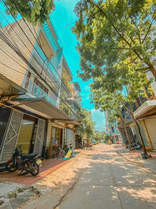 Bán nhà ngõ thông trục chính giữa làng KD căn góc tầng 1 gara, Tam Hiệp, 40m2x5T giá 4.55tỷ