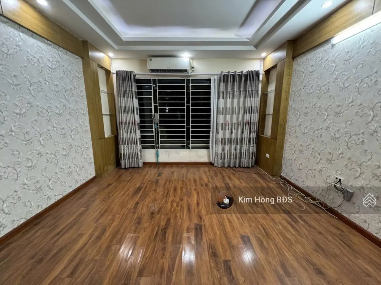 Nhà đẹp Phố Trương Công Định diện tích 50m , 4 tầng , mặt tiền 4m , giá 10 tỷ 900 ,ô tô đỗ cửa,
