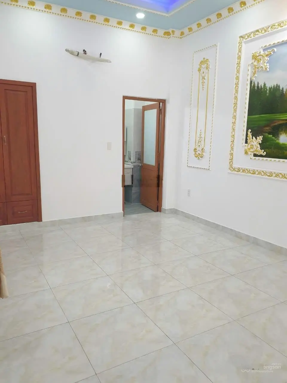 Nhà 2 lầu DT : 5 x 30m MT đường nhựa thông 8m gần chợ xuân thới thượng