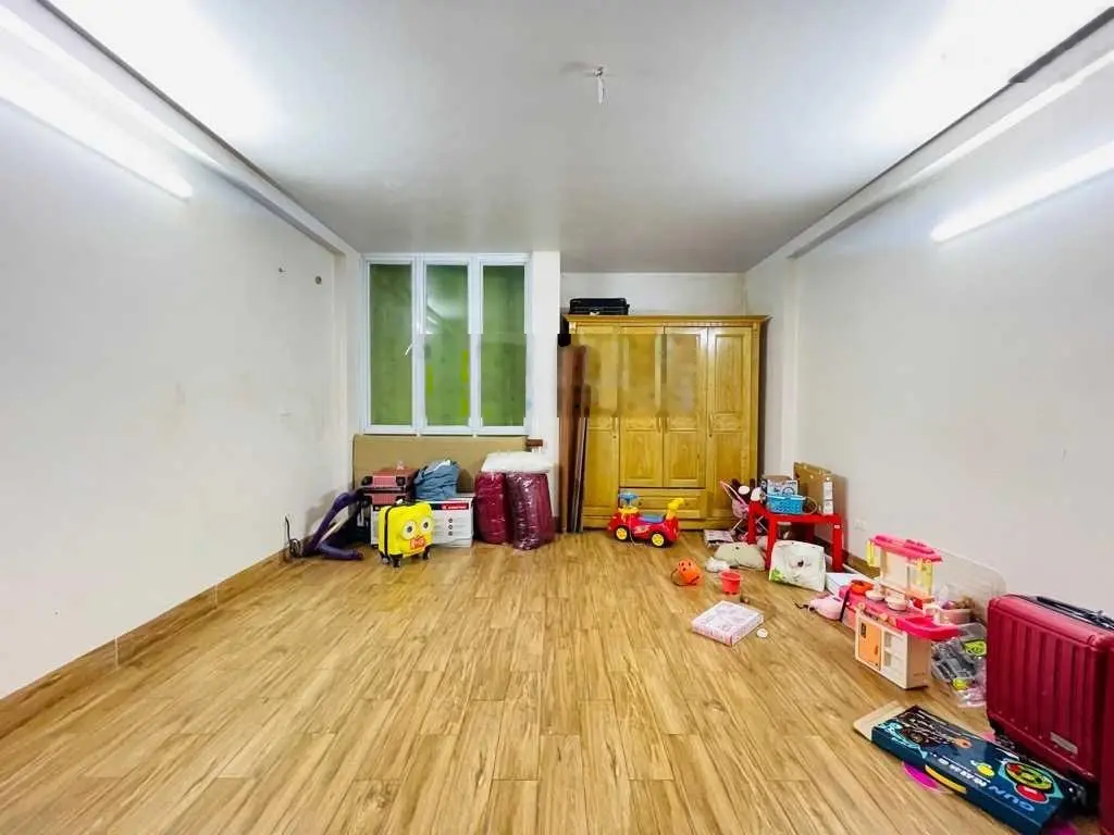 BÁN NHÀ ĐẠI LỘ THĂNG LONG,THIẾT KẾ HIỆN ĐẠI, NGÕ NÔNG, Ô TÔ VÀO NHÀ 5 tầng - 60m2-mt 4.3m- giá 13tỷ