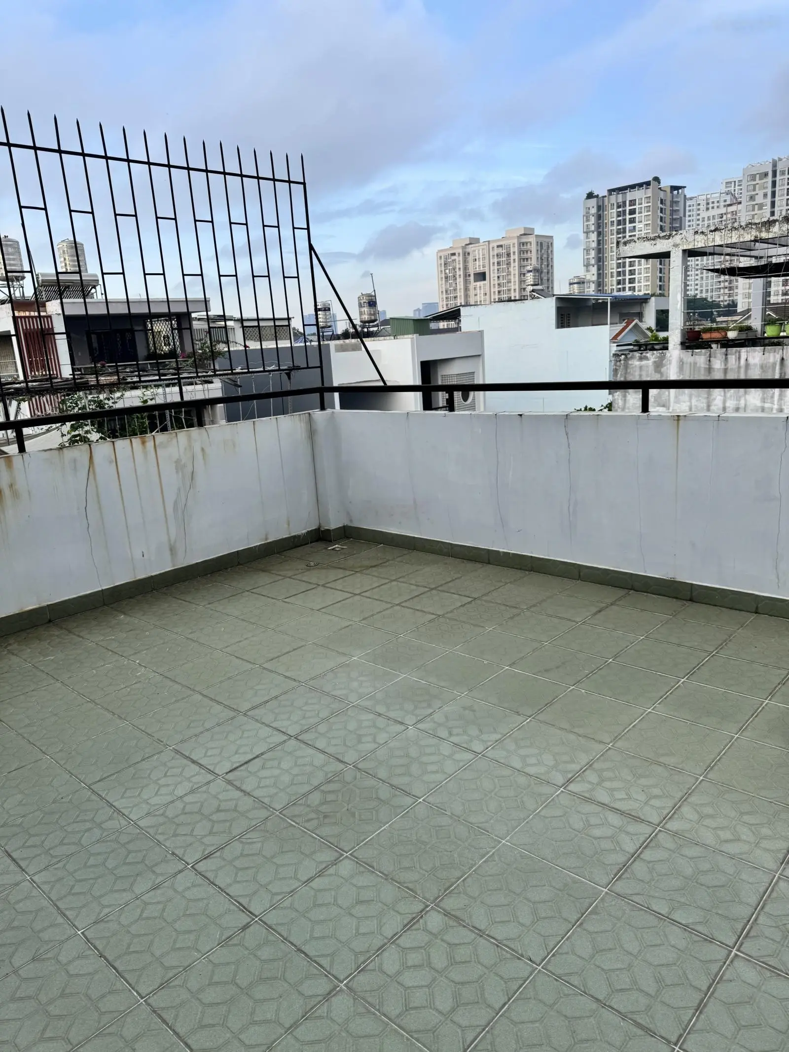 Chính chủ gửi bán căn nhà mặt tiền đường 49 phường bình trưng đông Q2. Tp thủ Đức