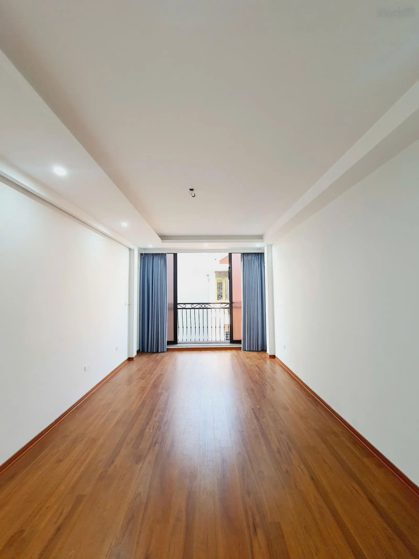 Bán nhà phân lô Vân Canh vỉa hè 45m2x6 tầng thông sàn ô tô tránh Văn phòng kinh doanh cực đỉnh