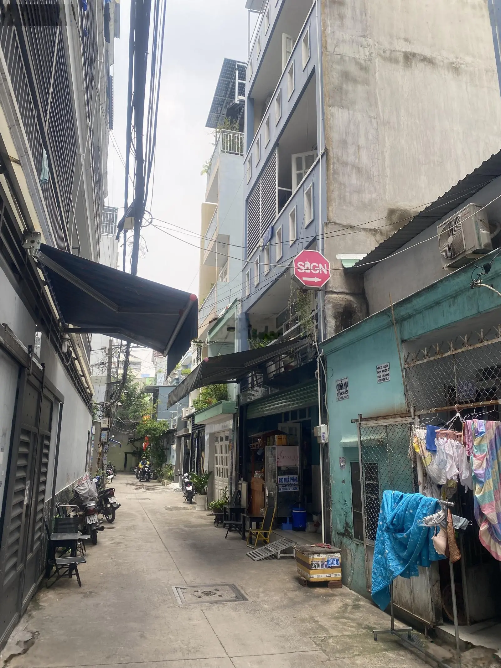 Bán nhà Tân Phú, 52m2 , 3 tầng, hẻm 5 m, gần Đầm sen, giá 5x tỷ.