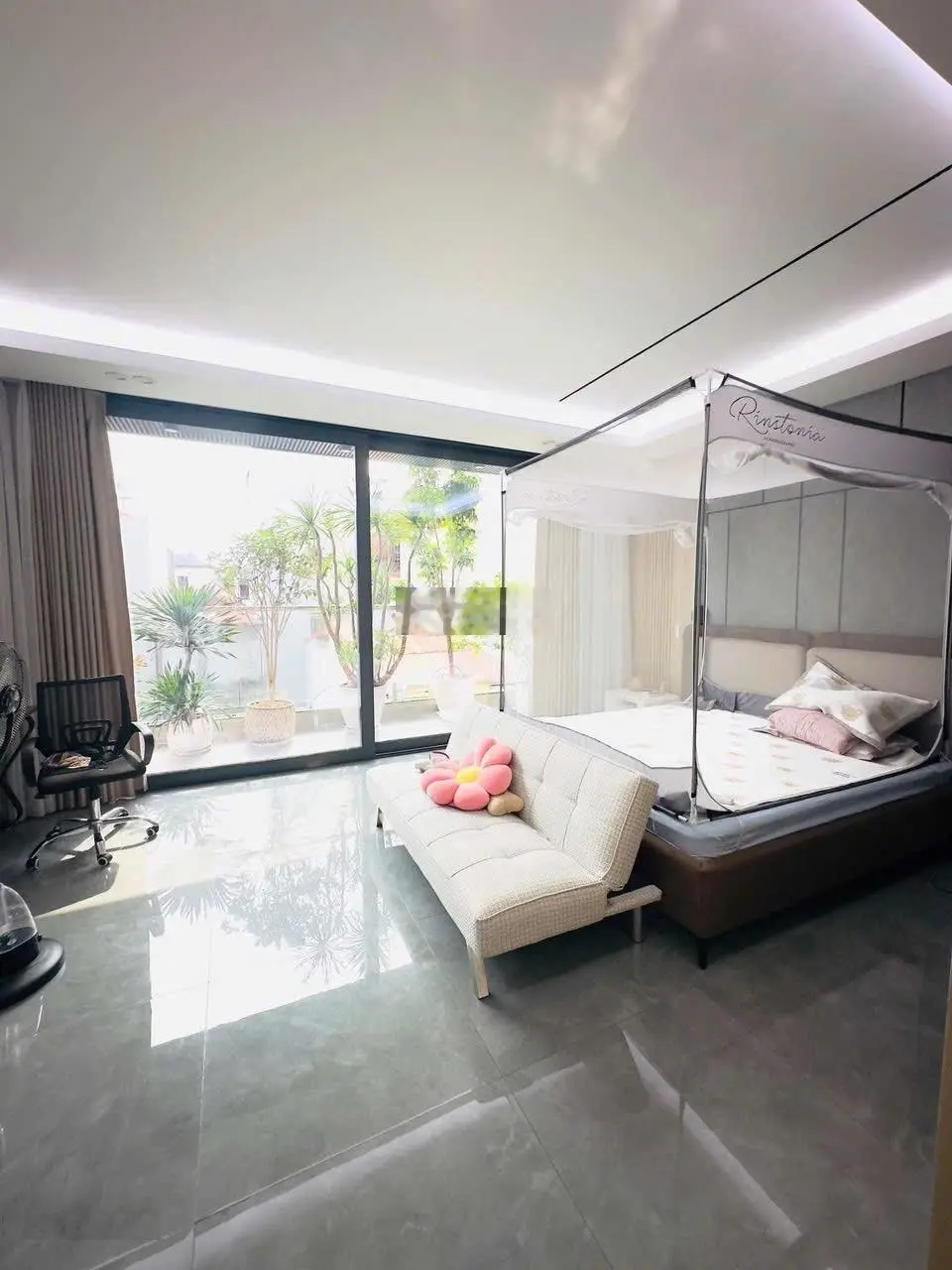 Bán nhà Yên Lạc, Hai Bà Trưng. DT 82m2 7tầng mặt tiền 6,2m. Giá: 27.3 tỷ. LH: 0383 426 ***
