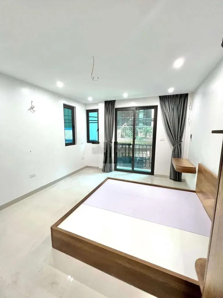 Bán Gấp nhà siêu hiếm Trần Cung 33m2x5 tầng lô góc nhà mới thang máy