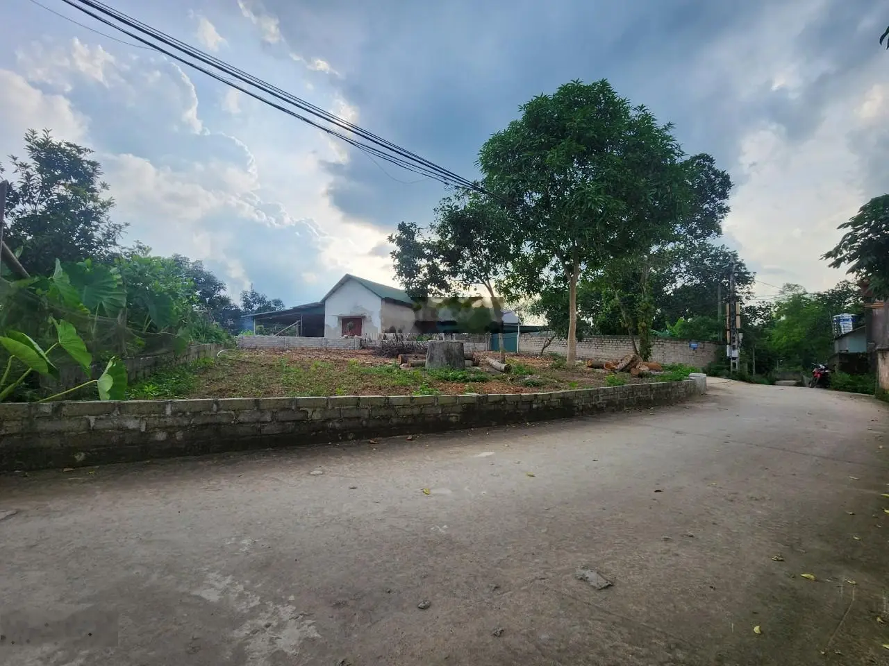 Bán đất thị trấn Mẹt, Hữu Lũng, DT: 350m2, mặt tiền: 18m, giá: 3.2 tỷ, lô góc, thổ cư, gần chợ Mẹt