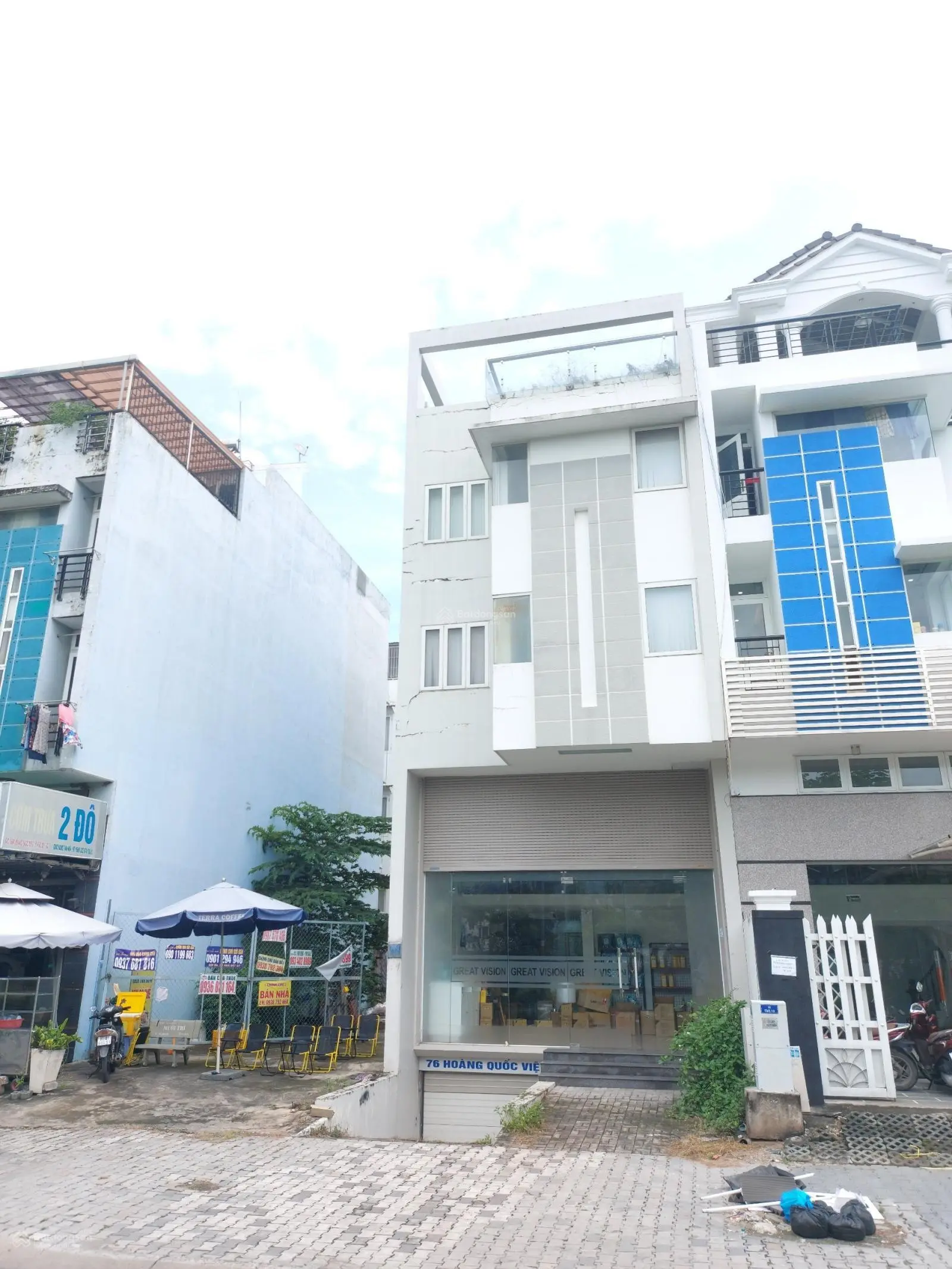 Bán nhà mặt phố tại Hoàng Quốc Việt, 24 tỷ, 132 m2, giá ưu đãi. LH: 0902 781 ***