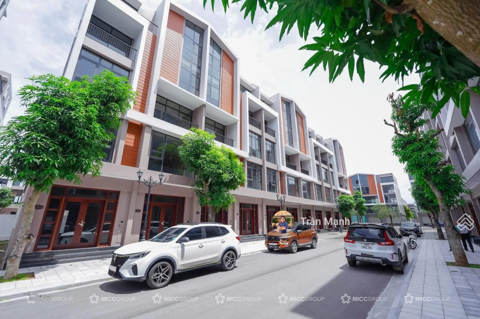Cần bán nhà liền kề 5 tầng giá 8,8 tỷ tại Vinhomes Ocean Park 3. Gần Grand Word và công viên nước