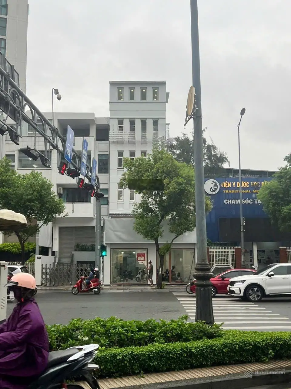 Ngang lớn! Tòa nhà 1 Hầm 4 Tầng MT 368 Nguyễn Văn Trỗi - 7.5x17m - 0902.203.349