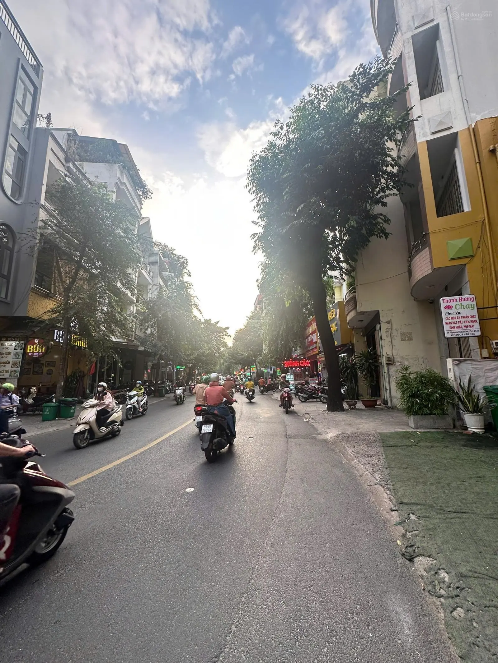 Bán nhà mặt tiền gần khu sân bay, Nguyễn Thái Bình, P. 4, Tân Bình, 5.5x11m, NH 6m, 16.5 tỷ/(TL)