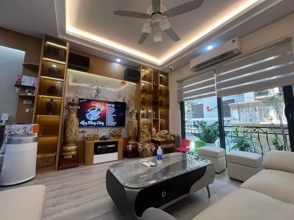 Bán nhà dân xây Bồ đề nhà gần như còn mới nguyên, chủ tự thiết kế