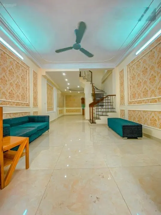 Bán nhà ngõ thông trục chính giữa làng KD căn góc tầng 1 gara, Tam Hiệp, 40m2x5T giá 4.55tỷ