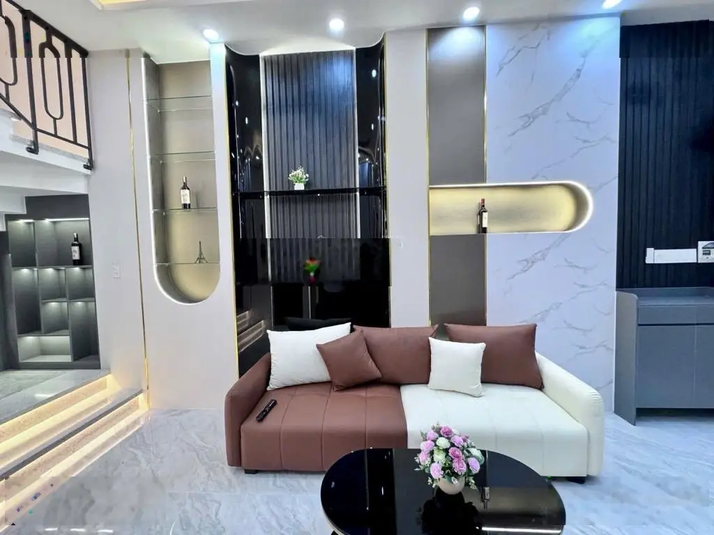Nhà mới vô ở ngay tặng full nội thất - hẻm xe hơi thông 1 trục - Huỳnh Văn Nghệ phường 15 Tân Bình