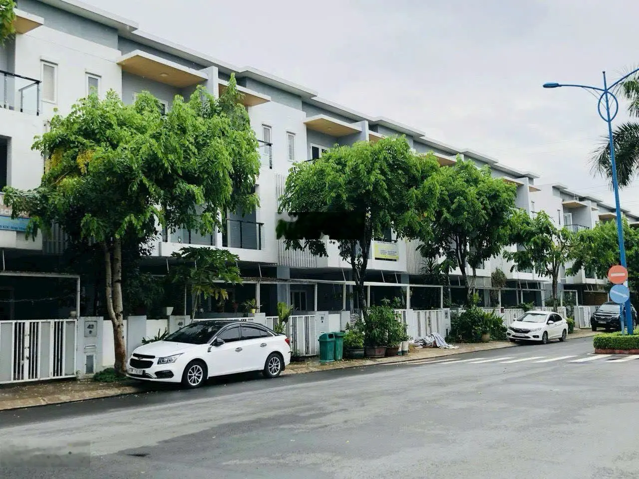 Bán nhà phố Khang Điền Mega Village, Võ Chí Công, Phú Hữu, Q. 9, DT 75m2, 3 tầng, 7.2 tỷ