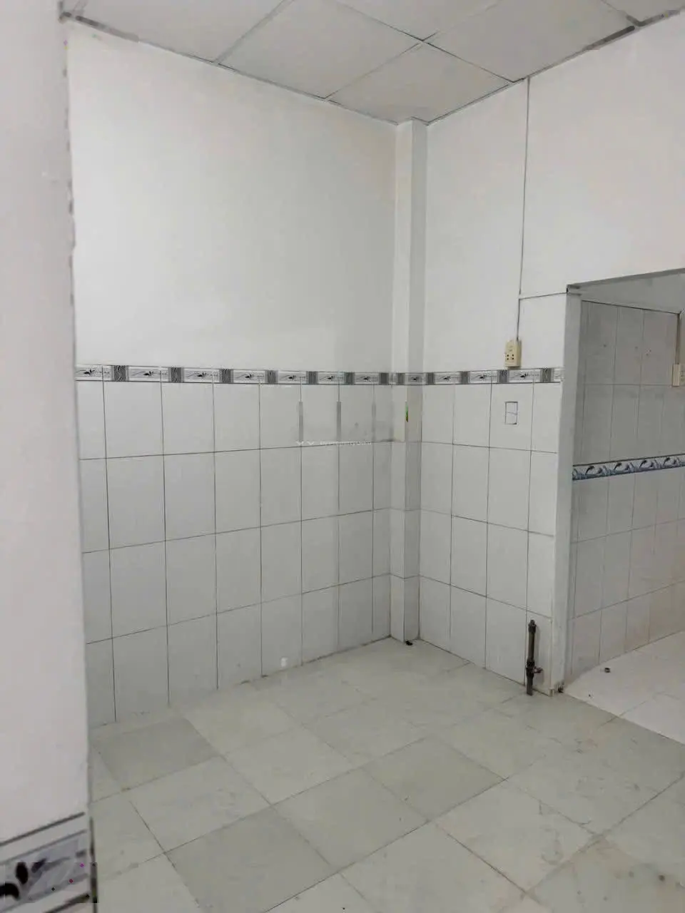 Cần Bán gấp nhà 1 trệt 1 lầu P.Bửu Hoà , Biên Hoà. Dt: 80m2. Giá: 2tỷ6 TL.Đường trước nhà 2 xe hơi