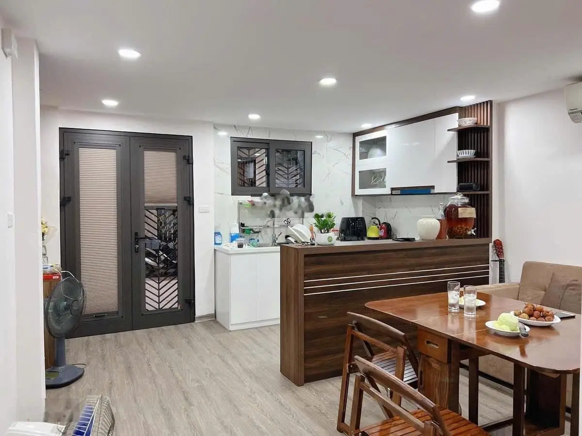 Bán tầng 1 tập thể Vĩnh Hồ Đống Đa 98m 2 mặt đều kinh doanh tốt công viên ô tô đỗ ngày đêm nhà đẹp
