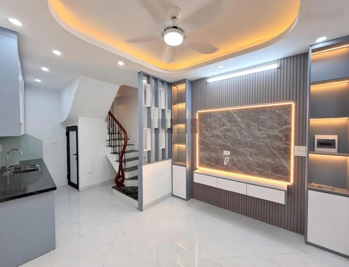 Bán nhà-mặt Ngõ Quỳnh-54 m2-3 tầng-ngõ thông ô tô-kinh doanh
