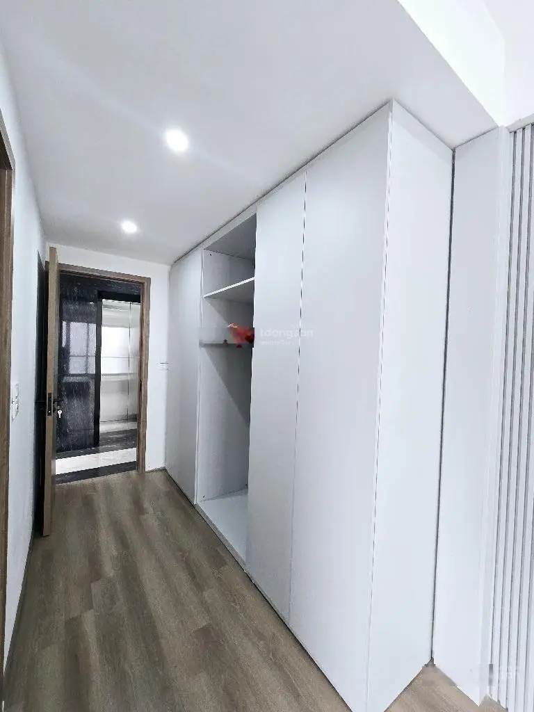 Bán nhà 6 tầng thang máy 45m2 nhìn ra đường Cổ Linh, Long Biên giá nhỉnh 8 tỷ